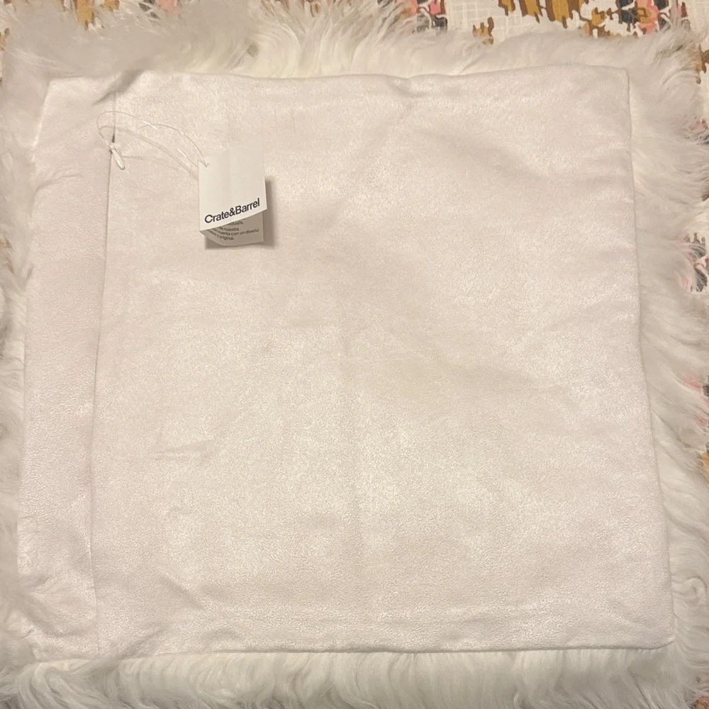 Crate&Barrel White Fluffy Pillowcase 16x16